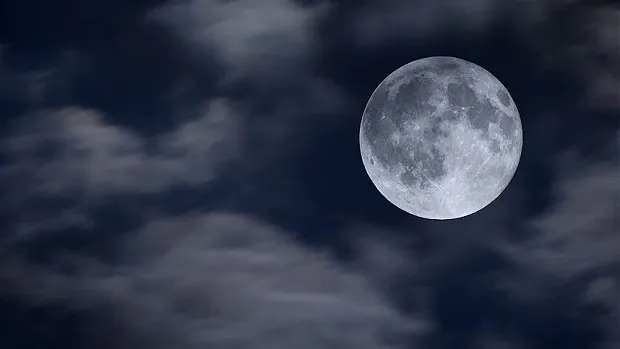 Incredibil! Ce se întâmplă cu corpul tău când e Lună plină