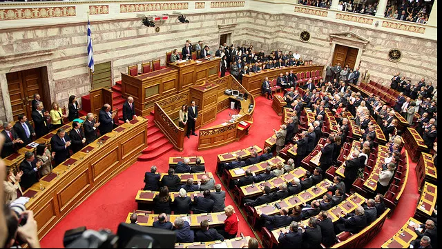 Parlamentul Greciei a aprobat măsurile economice convenite cu Eurogrup