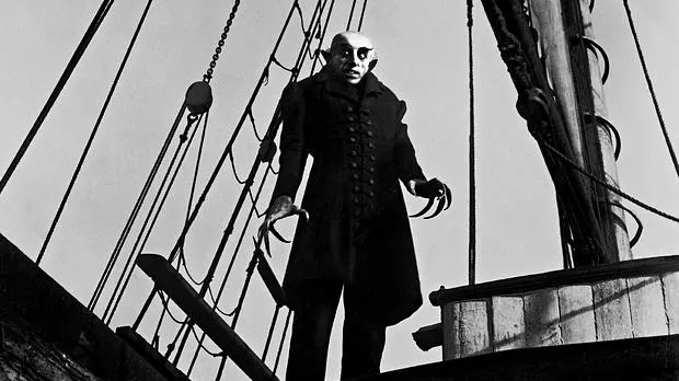 Capul unui legendar regizor de filme cu vampiri, mort în 1931, a dispărut din mormânt