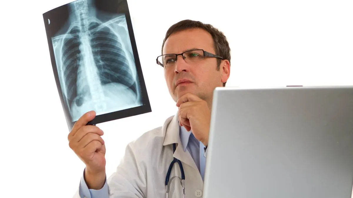 4 moduri în care medicul îţi poate face rău fără să vrea