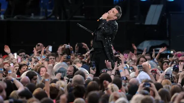 Ce facem în weekend: Robbie Williams, Spitalul de Urgenţă, hip-hop battle sau film în aer liber?