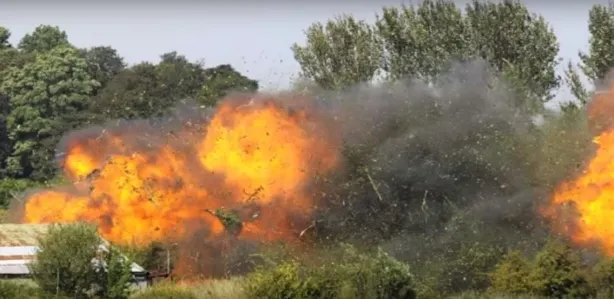 Avion prăbuşit în sudul Angliei: şapte morţi. Imagini terifiante - tragedia, filmată