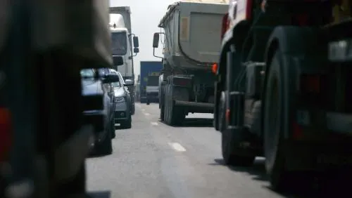 Anunţ neplăcut pentru şoferii din România. Ce se întâmplă pe străzi din cauza caniculei