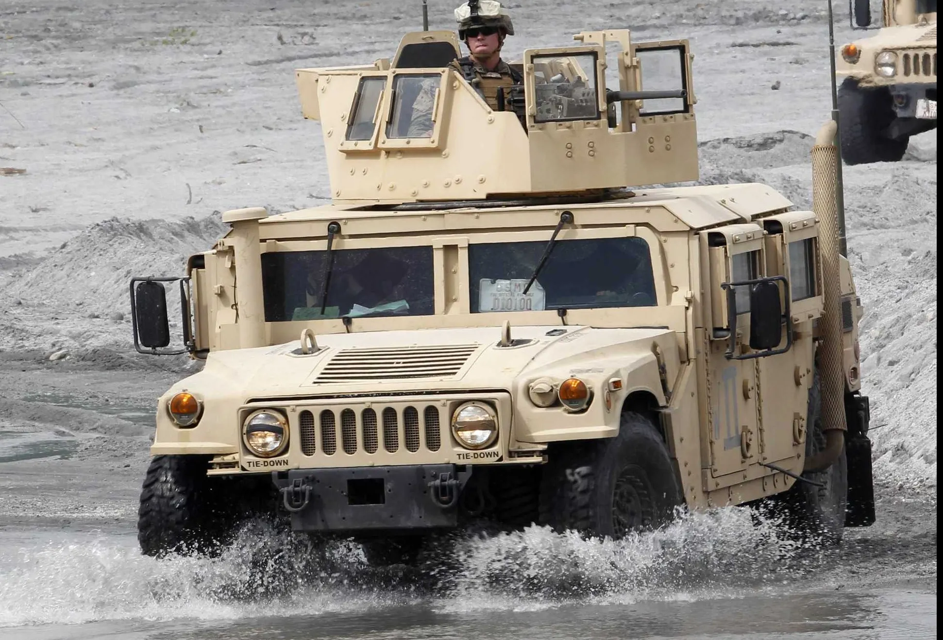 Pentagonul renunţă la celebrul vehicul Humvee! Succesorul a fost deja ales! 