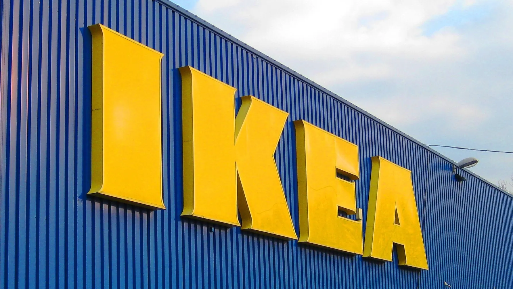 IKEA îşi anunţă clienţii din România să returneze urgent două produse. Nu e nevoie de bon