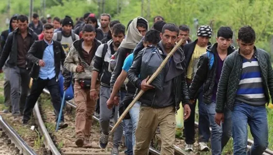 Criza imigranților ia amploare în Macedonia: 2.000 de refugiați, blocați la frontieră