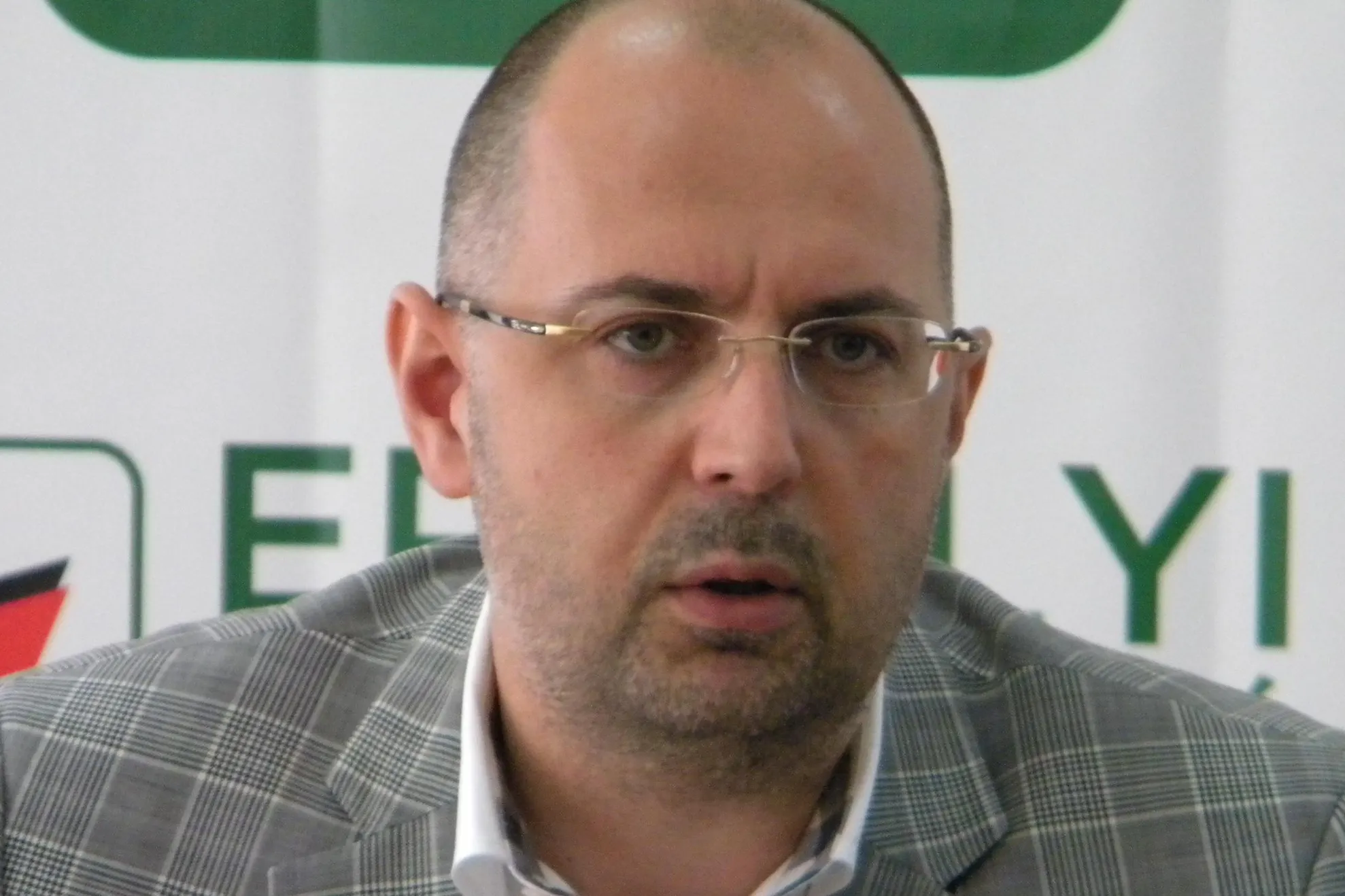 Hunor: Reducerea TVA, etapizată. Premierul să arate cu cifre exacte că nu există niciun risc