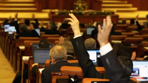 Parlamentul se reunește marți, în sesiune ordinară