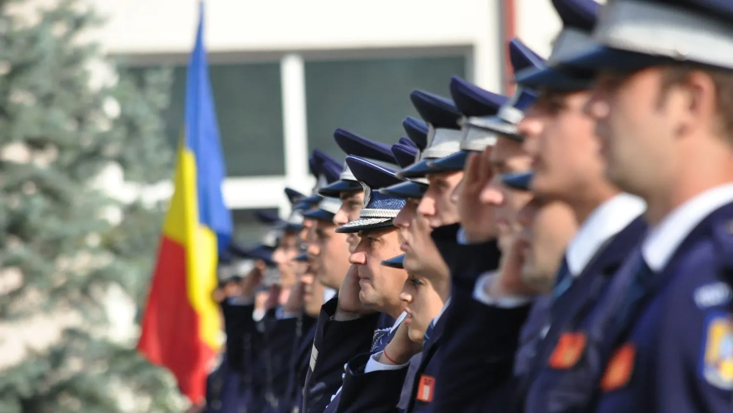 Polițiștii cer și ei majorări salariale. Surugiu: "Nu pot să accept mai puțin de 25 la sută"