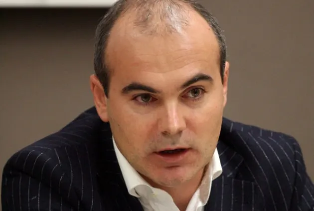 Rareş Bogdan: Să vă fie ruşine, domnule Ponta! Sunteţi un mitocan!
