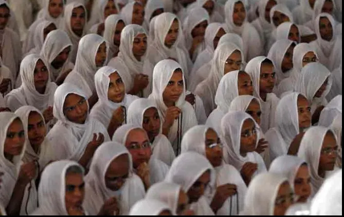 Ritualul religios care duce la moarte nu poate fi interzis. Scandalul ia amploare în India