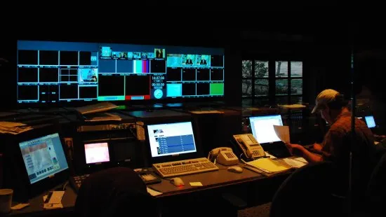Incredibil! O frumoasă prezentatoare TV din România a fost tâlhărită, vineri, la metrou