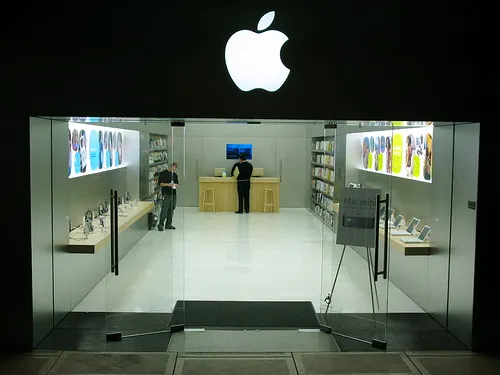 Gigantul Apple ia o decizie surprinzătoare. Reduce producția de telefoane iPhone