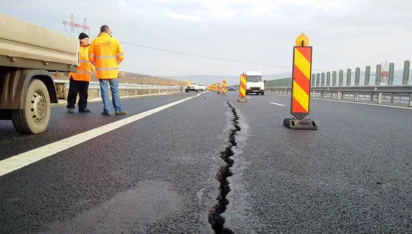 Scandalos! Tronsonul de autostradă dintre Sibiu şi Orăştie, construit fără fundaţie