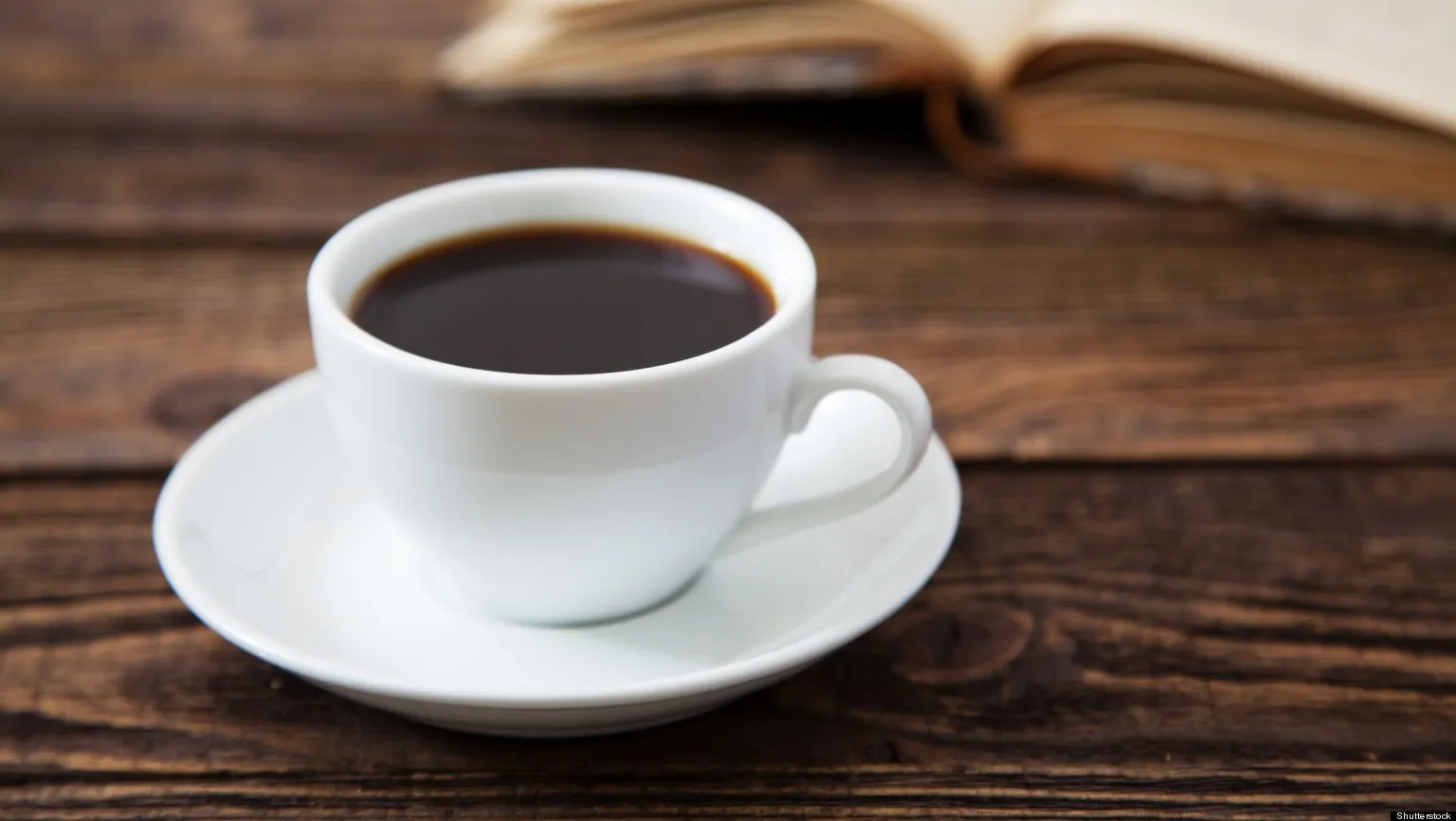 A băut 6 cafele pe zi şi n-a mâncat nimic, timp de câteva luni. Cum arată acum fata