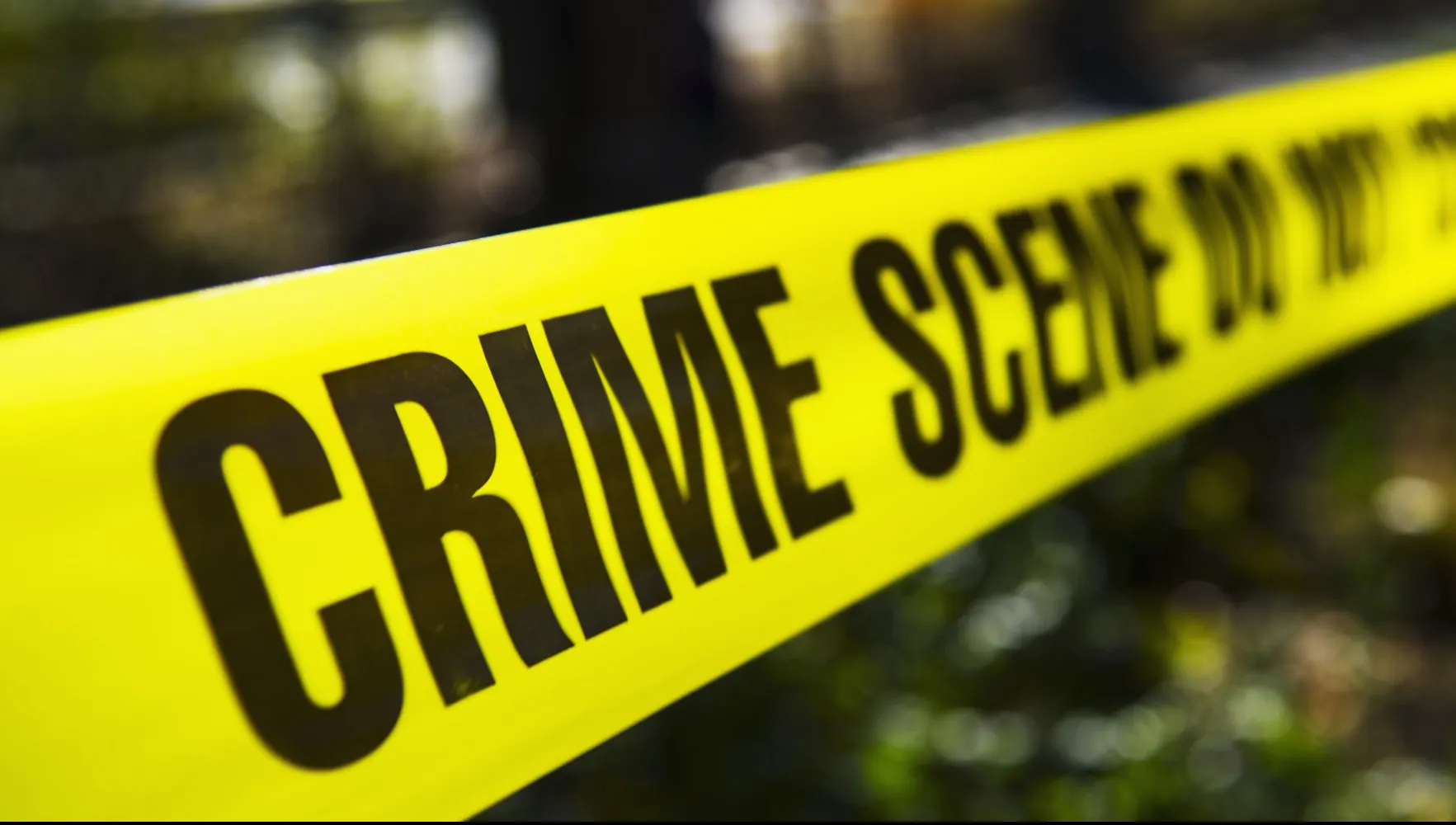 Doi prezentatori de televiziune, găsiți morți. Poliția ia în calcul crima, urmată de o sinucidere