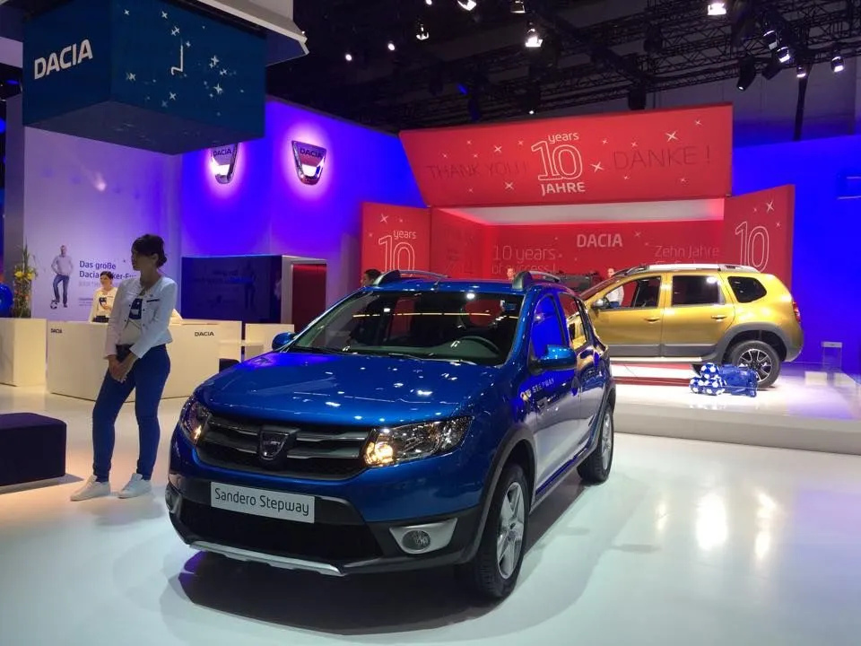 Salonul auto Frankfurt 2015. Dacia a lansat primele modele cu cutie automată la Frankfurt