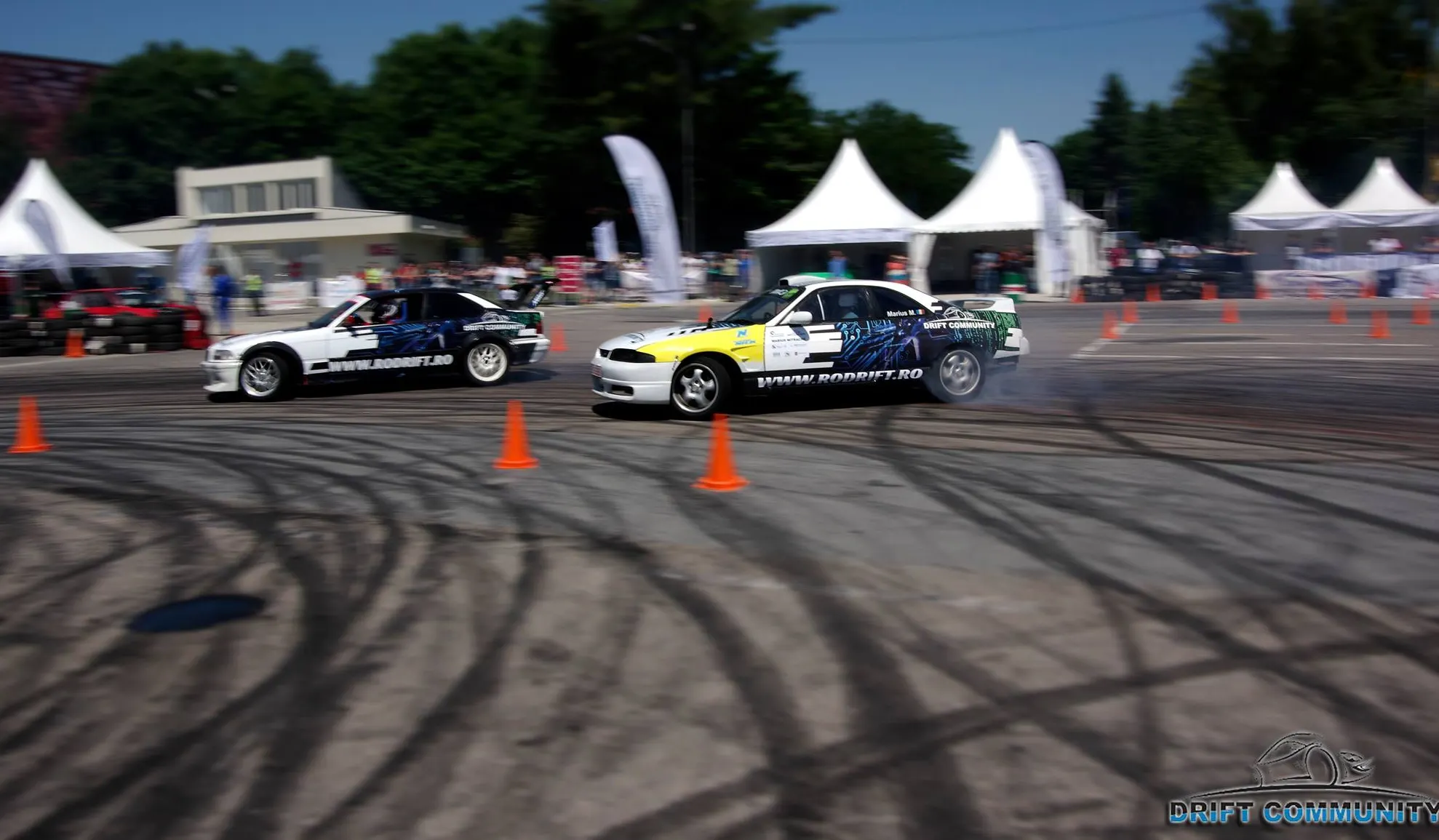 Competiţia celor mai buni piloţi profesionişti de drift are loc la Braşov