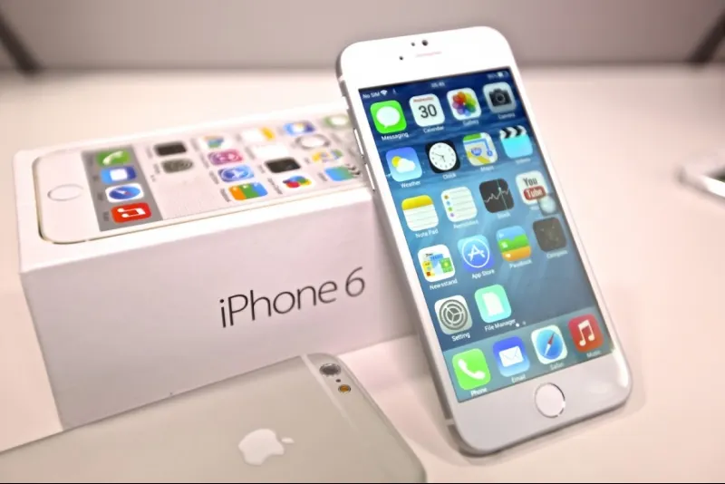 eMAG: Reduceri foarte mari pentru iPhone, iPad și MacBook
