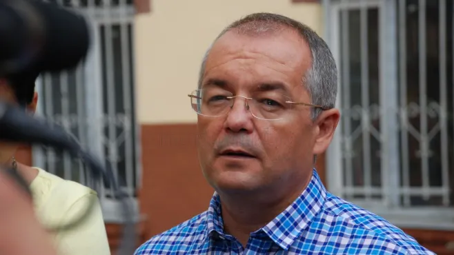 Emil Boc s-a înscris în cursa internă a PNL pentru Primăria Cluj-Napoca. Ce spune Gorghiu