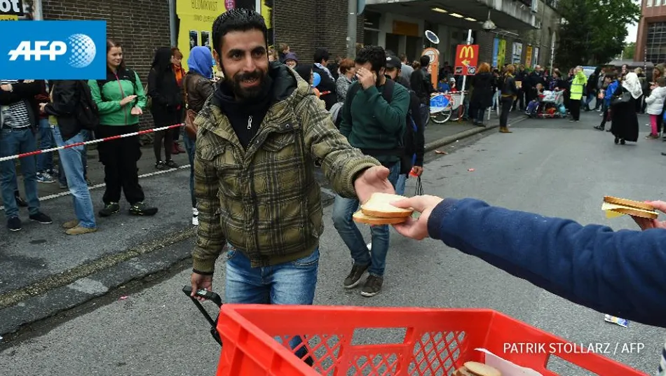 Sute de imigranți blocați la frontiera Turciei cu Grecia au intrat în greva foamei