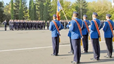 Studenții Academiei de Poliție au depus jurământul. Oprea, prezent la eveniment