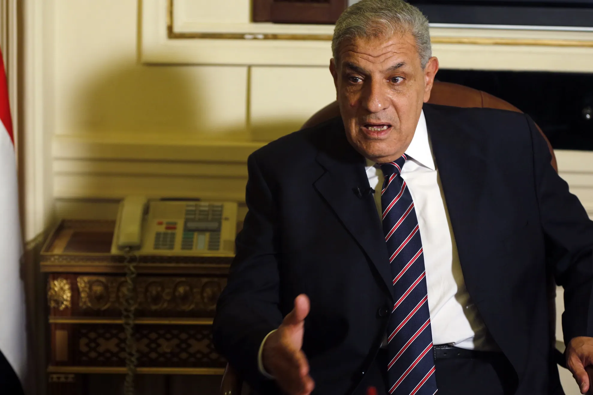 Premierul din Egipt şi-a dat demisia