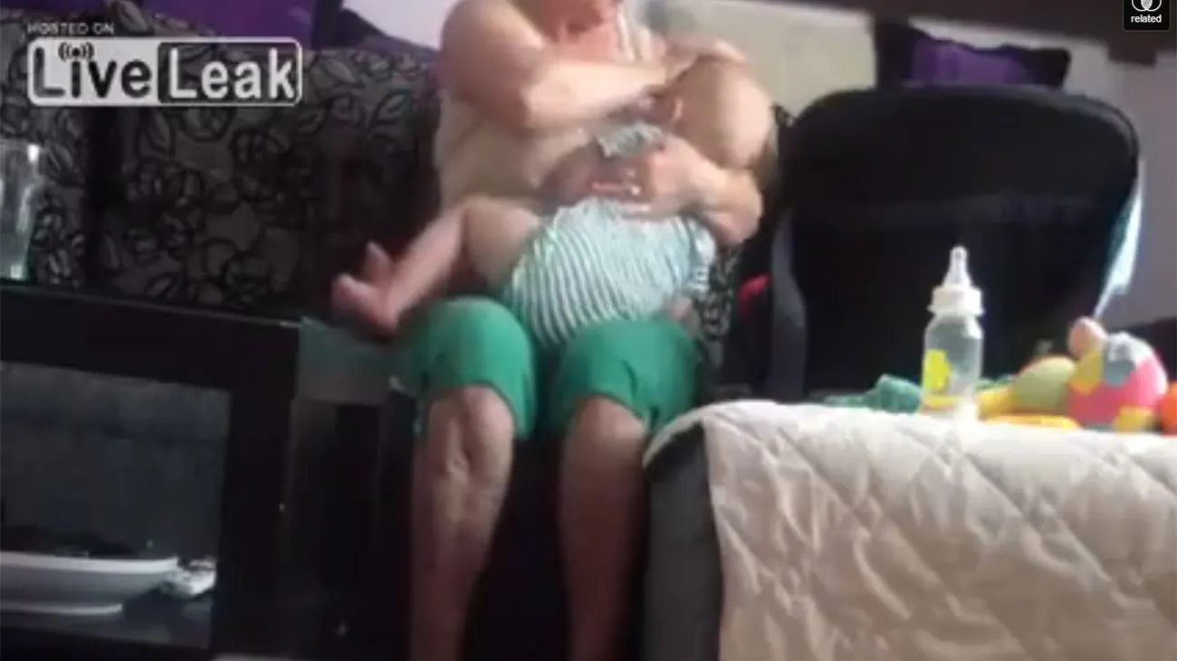 Bănuiau că se întâmplă ceva cu bebeluşul lor şi au montat o cameră de supraveghere