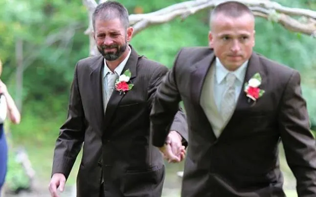 Gestul emoţionant al unui tată la nunta fiicei sale. Toţi invitaţii au început să plângă