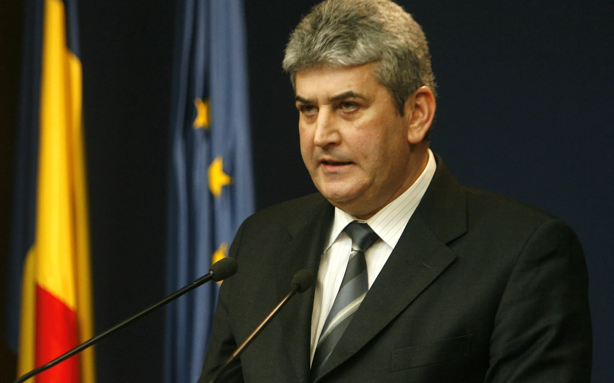Oprea, la Consiliul JAI: România nu este de acord cu impunerea unor cote obligatorii de imigranți  