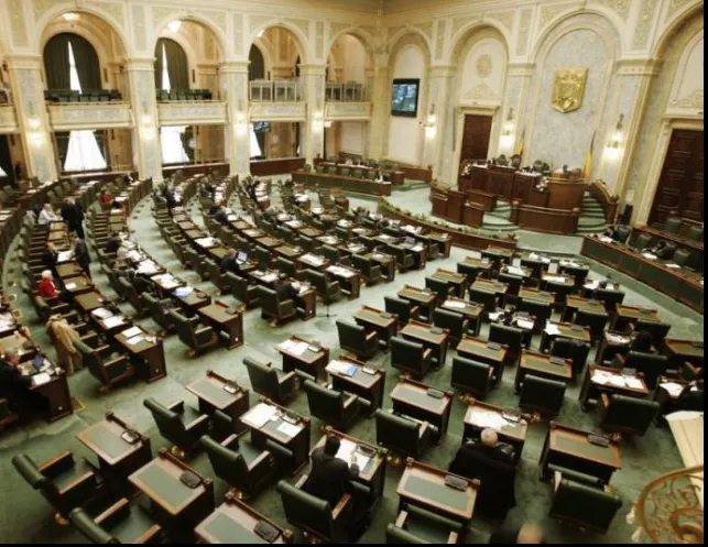 Pensiile speciale ale parlamentarilor revin. Comisia de statut trebuie să dea un raport