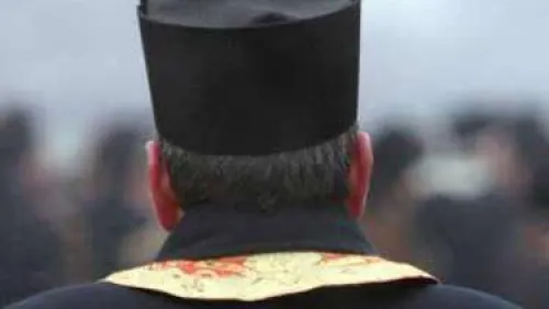 Acuzaţii teribile: doi preoţi români, implicaţi într-o reţea de trafic de minori. Ce roluri aveau