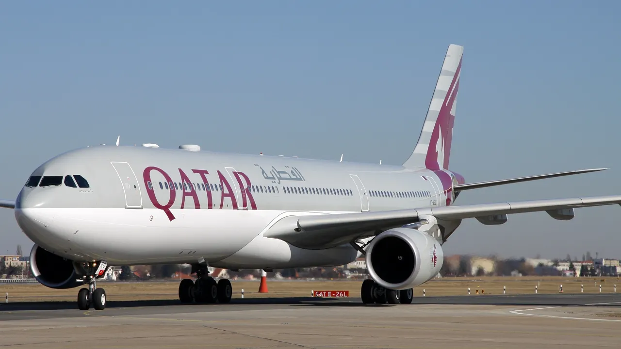 40 de persoane rănite, după ce un avion al Qatar Airways a trecut printr-o zonă cu turbulenţe