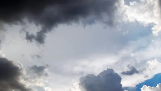 Înnorări accentuate și ploi slabe. Ce temperaturi vor fi în București, la munte și la mare. UPDATE