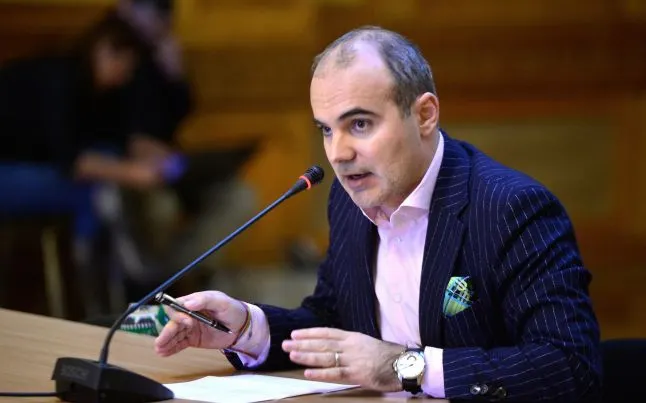 Rareș Bogdan, reacție dură după haosul produs de votul Parlamentului pentru reținerea Elenei Udrea