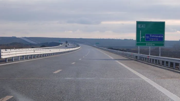 O mașină care mergea cu 204 km/h pe A1 Deva - Nădlac, oprită de polițiști. Cine se afla la volan