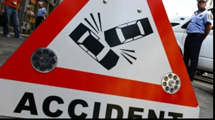 Accident grav pe DN2: 6 autovehicule, implicate, printre care și un TIR și o volă