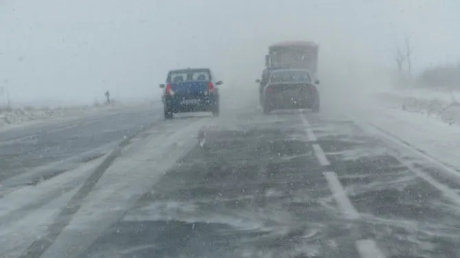 Un nou anunţ de la meteorologi. Până când s-a prelungit avertizarea Cod Galben de ninsori şi ploi