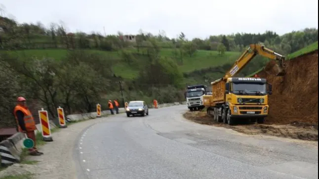 CNADNR a reziliat două contracte pentru modernizarea DN Deva - Oradea
