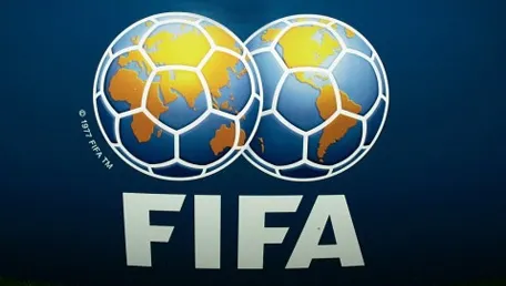 Cutremur la FIFA. Blatter şi Platini, suspendaţi pentru opt ani