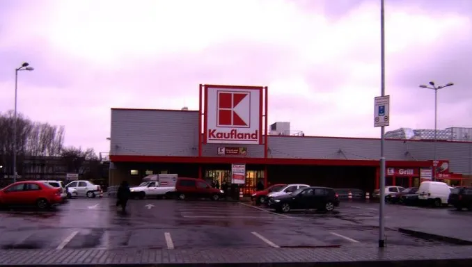 Evenimente șocante într-un hypermarket din Brăila: "Ieșeau oamenii cu fața acoperită de bluze!"