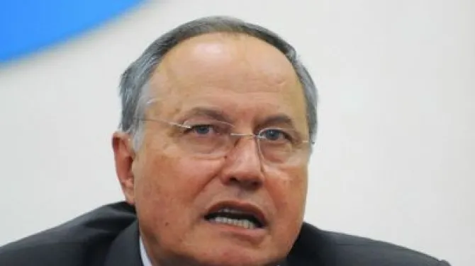 Votul pentru Udrea. Explicaţia ireală a unui deputat: "Le-am scăpat pe amândouă în urna albă, să..."