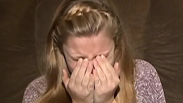 Drama fetei care strănută de 20 de ori pe minut