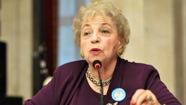 Iată cum arăta Paula Iacob în tinereţe!