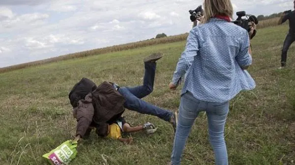 Ce s-a întâmplat cu jurnalista maghiară care a pus piedică unui refugiat sirian