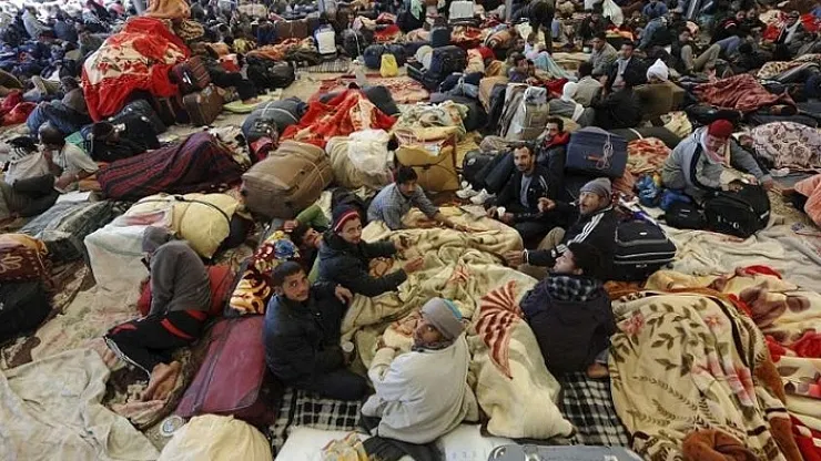 Criza refugiaţilor. Grecia cere UE activarea mecanismului de protecţie civilă
