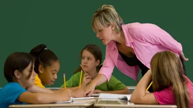 Ce a desenat o profesoară pe caietul unui elev. Mama copilului a fost şocată