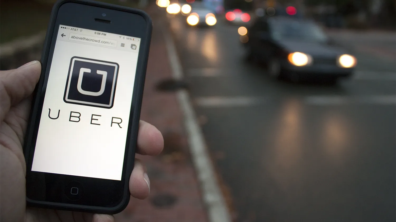Premieră în justiţie: un şofer al Uber, condamnat pentru viol. Ce spun reprezentanţii firmei