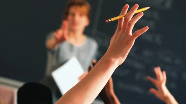 O profesoară a rămas însărcinată după ce și-a abuzat sexual elevul minor. E incredibil ce a urmat