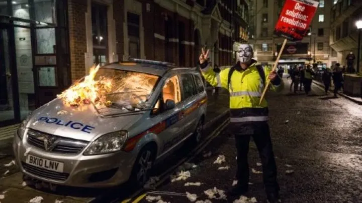Violențe în timpul unei manifestații la Londra. 50 de persoane au fost arestate